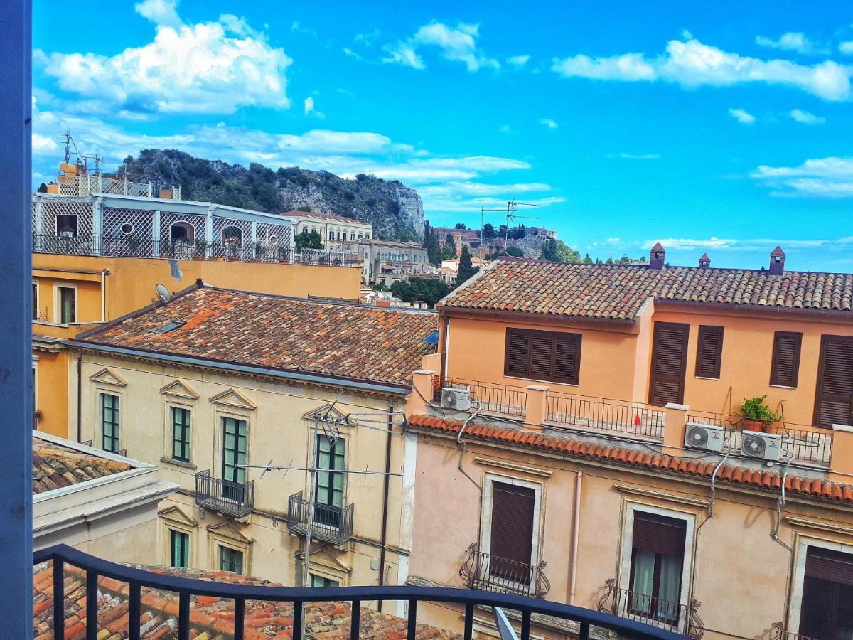 Hotel Le Chevalier Taormina Exteriör bild