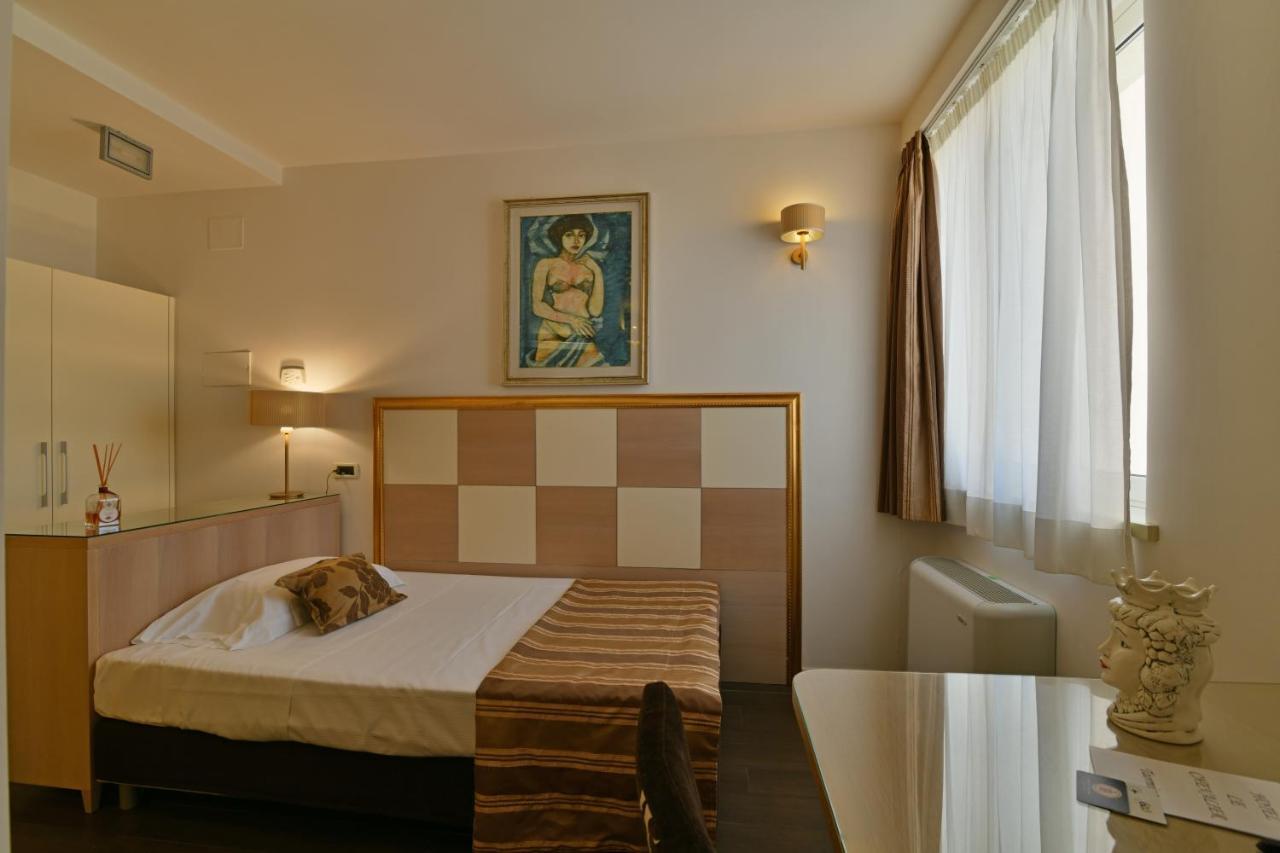 Hotel Le Chevalier Taormina Exteriör bild